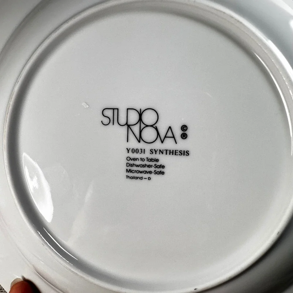 Studio Nova Synthesis Y0031 Rimmed Soup Bowls Set of 2 Octagonal White Black 9